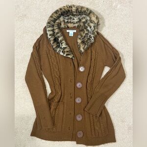 Brown Knit Sweater with Faux Cheetah Fur Collar